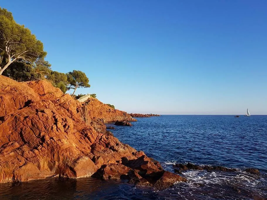 Saint-Raphaël Cap Esterel Cote D'Azur Vue Mer