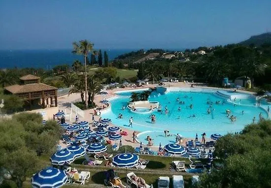 Saint-Raphaël Cap Esterel Cote D'Azur Vue Mer צרפת